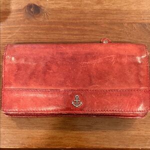 Harbour 2nd Distressed Leather Wallet – Red | Well Loved Patina